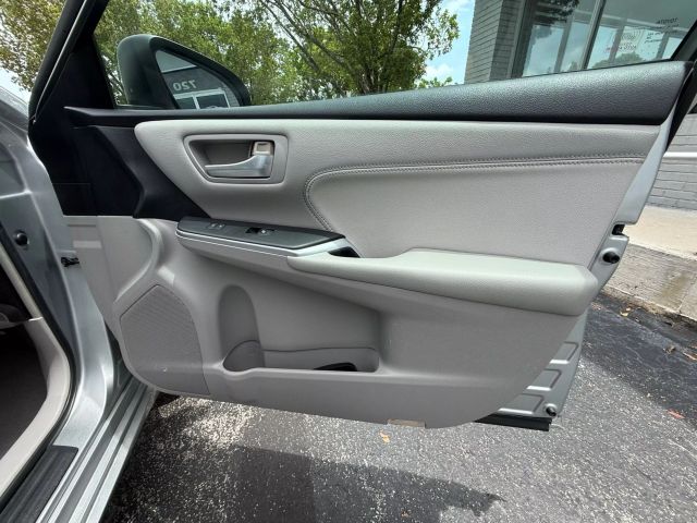 2016 Toyota Camry - Image 23