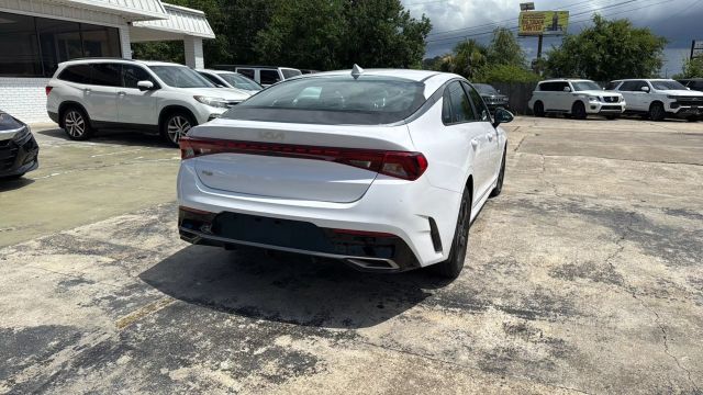 2022 Kia K5 - Image 19
