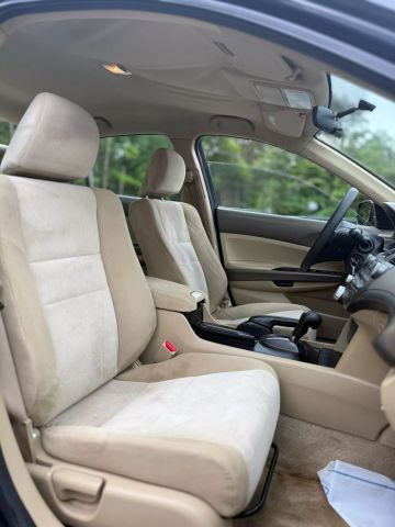 2010 Honda Accord Lx Sedan 4d - Image 11