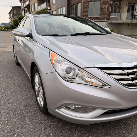2012 Hyundai Sonata Limited Sedan 4d - Image 2