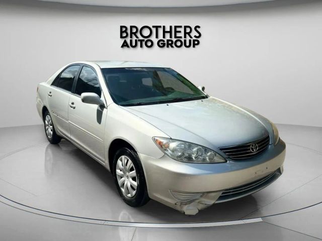 2006 Toyota Camry - Image 2