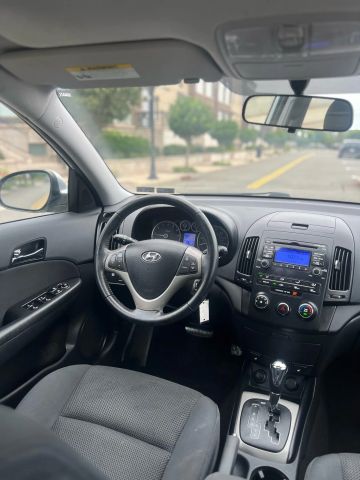 2010 Hyundai Elantra Touring Se Wagon 4d - Image 17