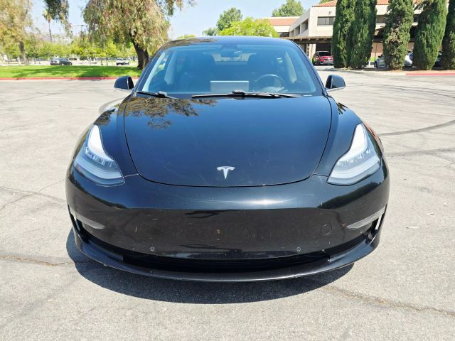 2019 Tesla Model 3 - Image 2