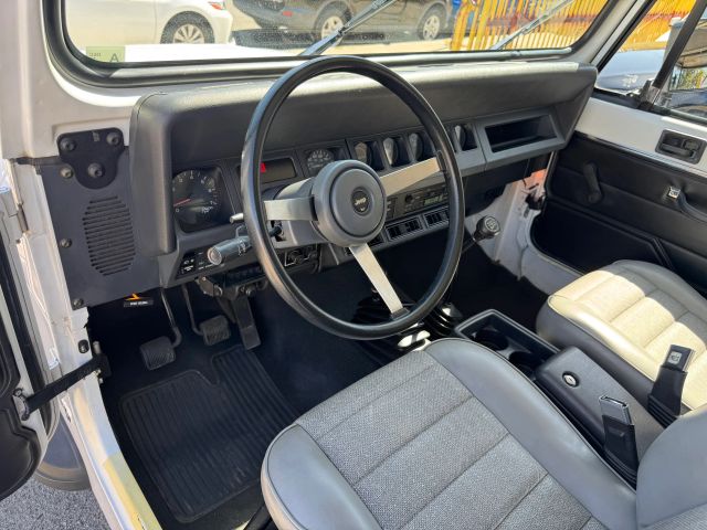 1994 Jeep Wrangler - Image 17