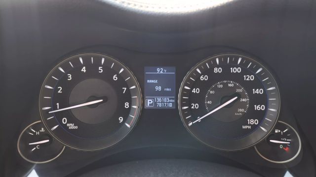 2015 Infiniti Q70 - Image 20