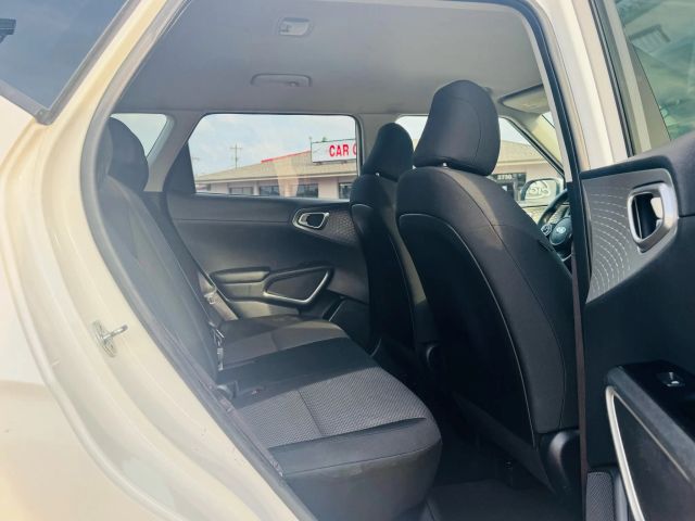 2022 Kia Soul - Image 18