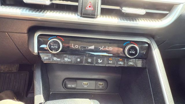 2022 Kia K5 - Image 36