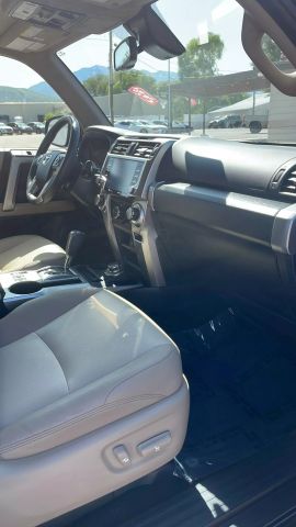 2022 Toyota 4runner - Image 19