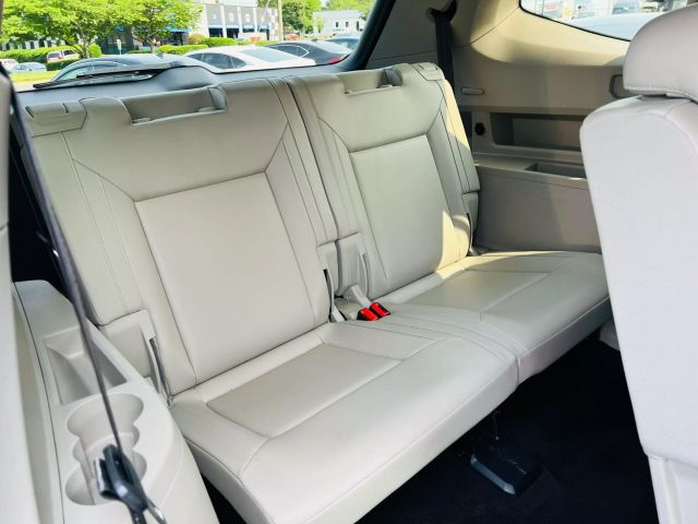 2018 Volkswagen Atlas - Image 24