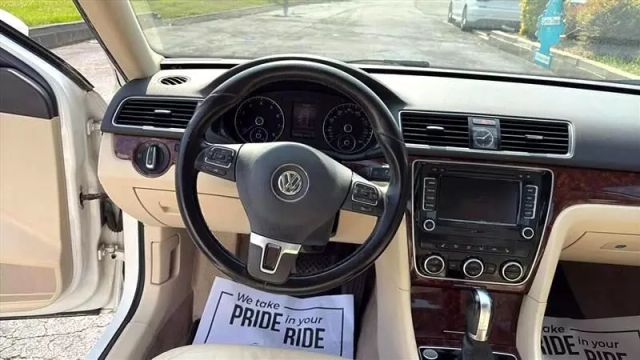 2013 Volkswagen Passat - Image 10