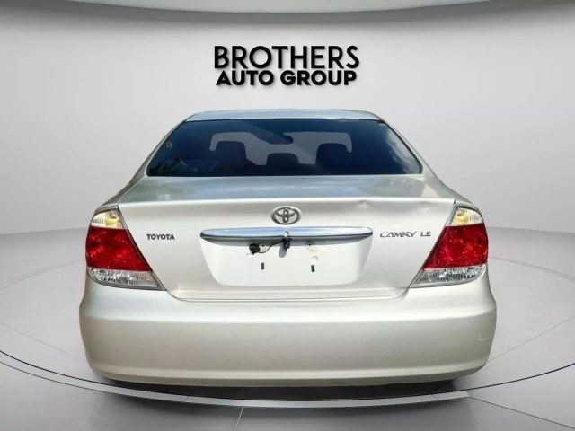 2006 Toyota Camry - Image 8
