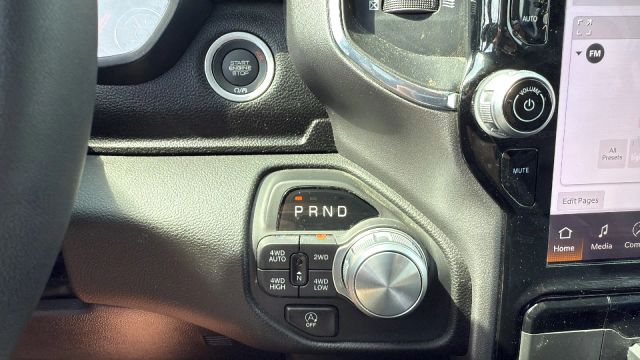 2025 Ram 1500 Crew Cab - Image 39