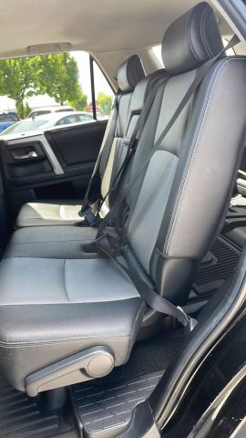 2018 Toyota 4runner - Image 13