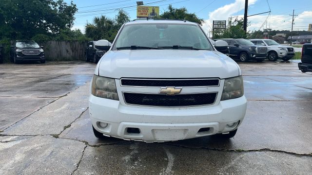 2011 Chevrolet Tahoe - Image 3