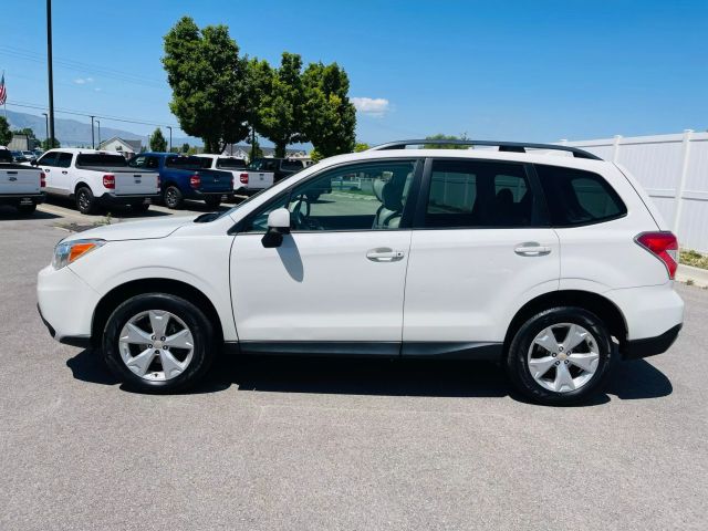 2016 Subaru Forester - Image 10