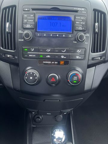 2010 Hyundai Elantra Touring Se Wagon 4d - Image 19