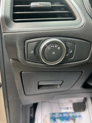 2017 Ford Edge - Image 18