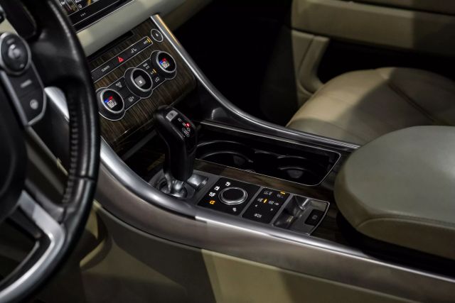 2016 Land Rover Range Rover Sport Hse Sport Utility 4d - Image 26