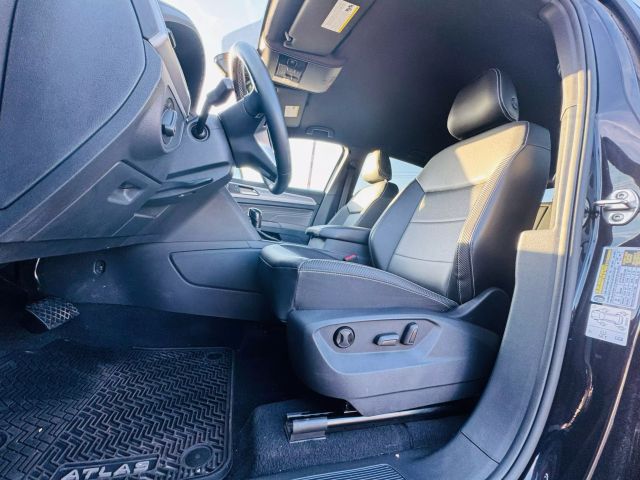 2021 Volkswagen Atlas Cross Sport - Image 14