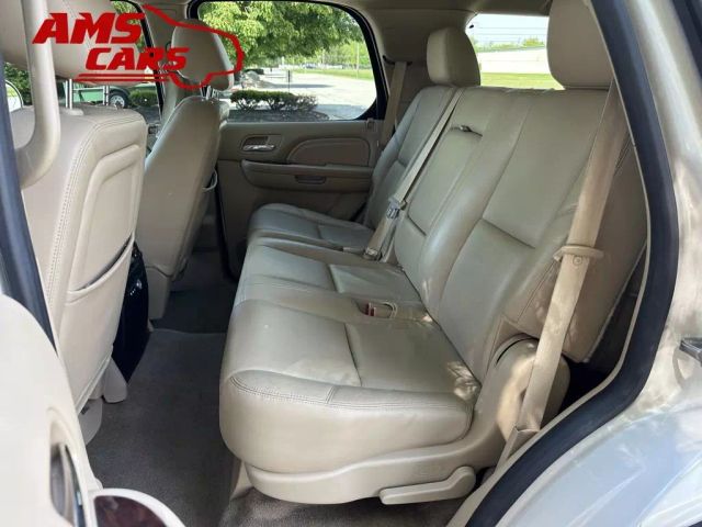 2013 Cadillac Escalade - Image 13