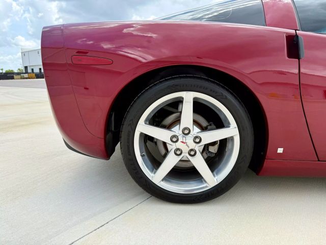 2006 Chevrolet Corvette - Image 13
