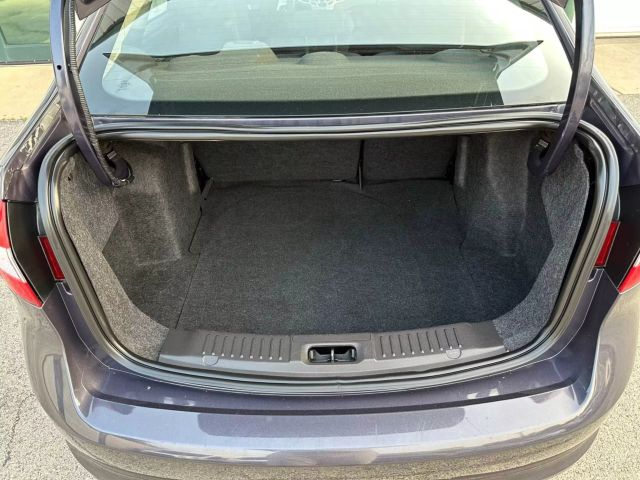 2012 Ford Fiesta - Image 19
