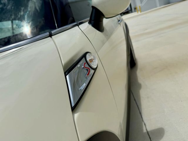 2015 Mini Convertible - Image 40