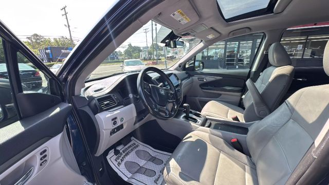 2019 Honda Pilot - Image 17