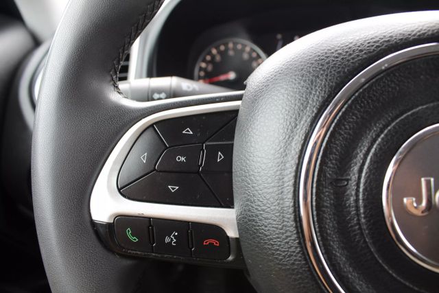 2018 Jeep Renegade - Image 12