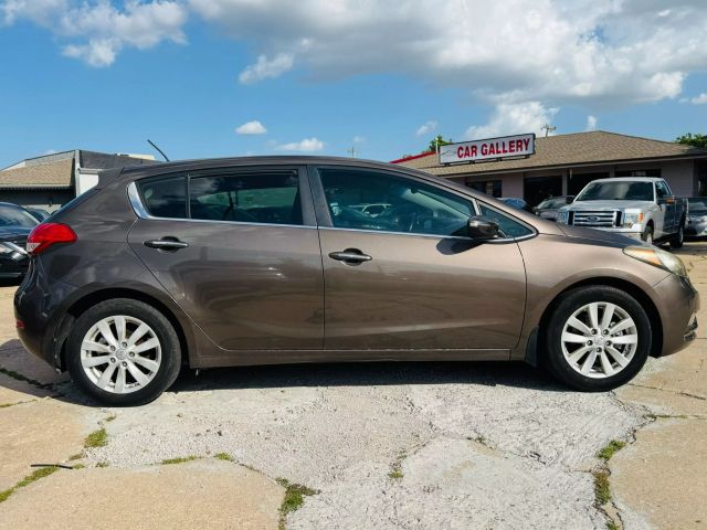 2014 Kia Forte - Image 11