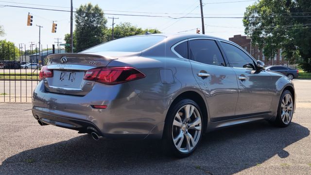 2015 Infiniti Q70 - Image 9