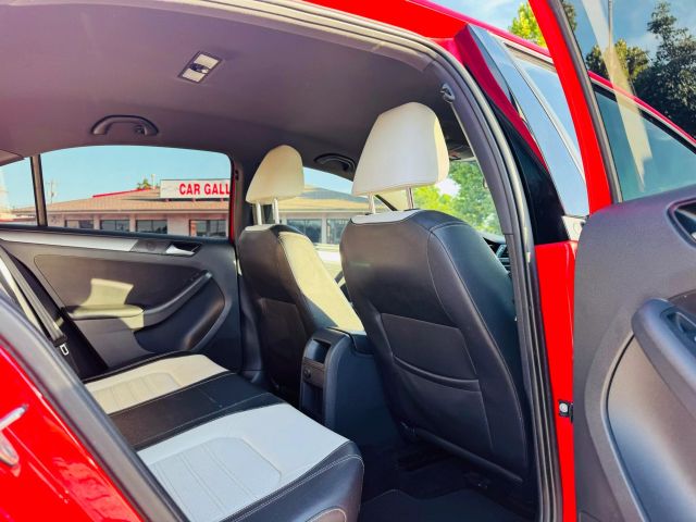 2016 Volkswagen Jetta - Image 20