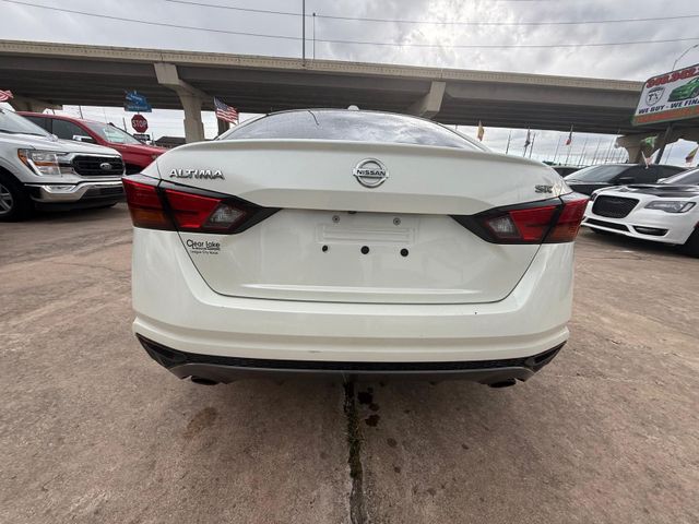 2019 Nissan Altima - Image 13