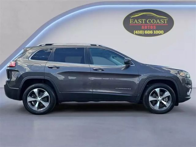 2019 Jeep Cherokee - Image 6