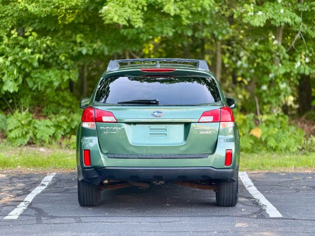 2011 Subaru Outback 2.5i Limited Wagon 4d - Image 6