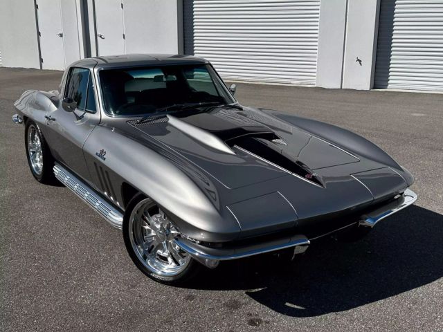 1966 Chevrolet Corvette Coupe 427/390hp - Image 2