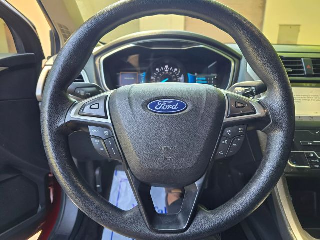 2019 Ford Fusion - Image 18