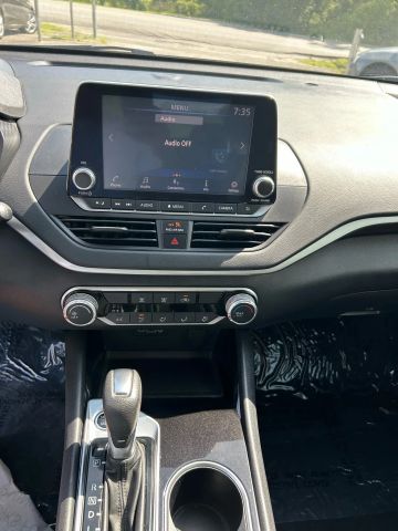 2021 Nissan Altima - Image 20