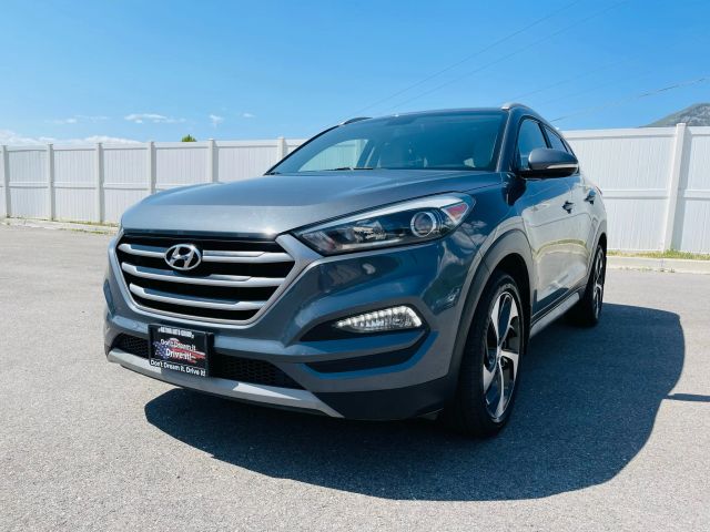 2017 Hyundai Tucson - Image 2