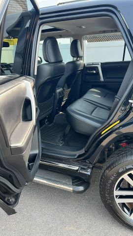 2016 Toyota 4runner - Image 10