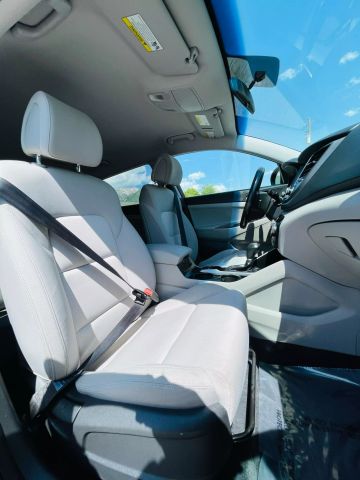 2017 Hyundai Tucson - Image 25