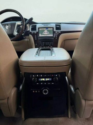 2013 Cadillac Escalade Esv - Image 26
