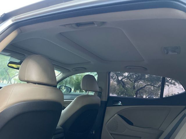 2012 Kia Optima - Image 16