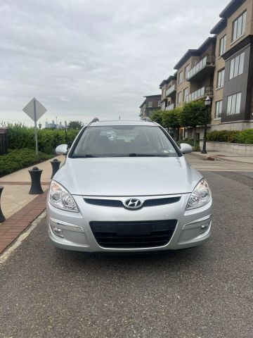2010 Hyundai Elantra Touring Se Wagon 4d - Image 3