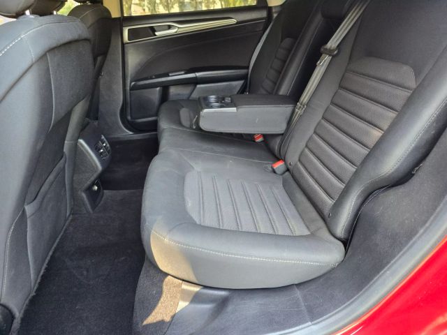 2019 Ford Fusion - Image 35