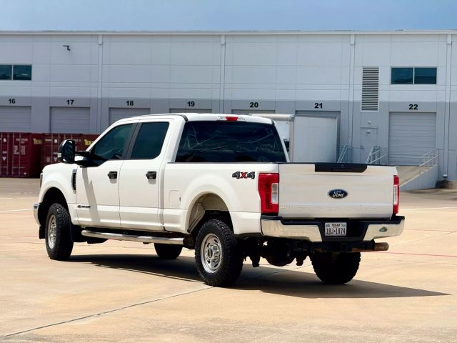 2018 Ford F250 Super Duty Crew Cab - Image 7