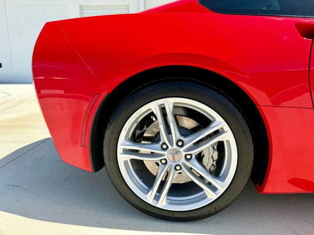 2016 Chevrolet Corvette - Image 13