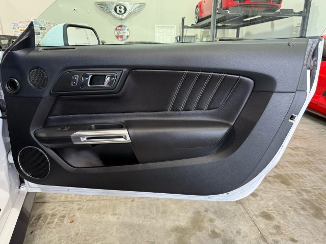 2015 Ford Mustang - Image 92