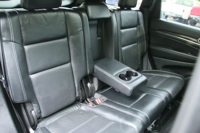 2015 Jeep Grand Cherokee - Image 23