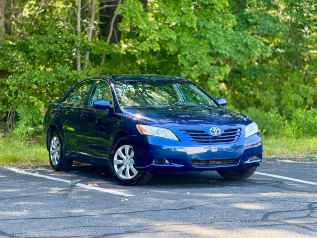 2009 Toyota Camry Le Sedan 4d - Image 3